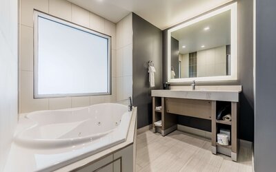 Hyatt House Winnipeg-South/Outlet Collection
