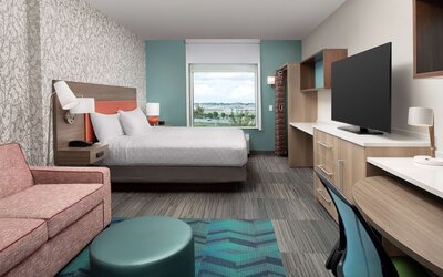 Home2 Suites by Hilton Miami Airport South Blue Lagoon