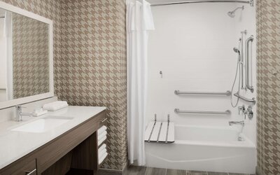 Home2 Suites by Hilton Miami Airport South Blue Lagoon
