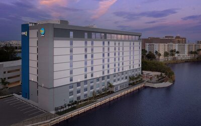 Home2 Suites by Hilton Miami Airport South Blue Lagoon