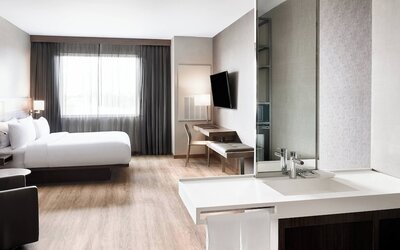 AC Hotel by Marriott Miami Airport West/Doral