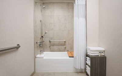 Private guest bathroom with shower at Hotel Caza.
