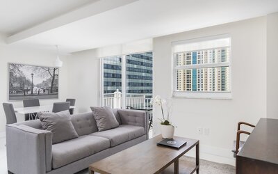 Fortune House Hotel Suites