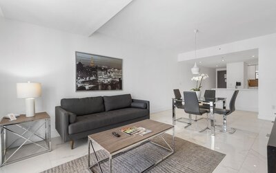 Fortune House Hotel Suites