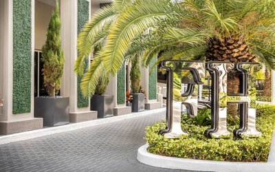 Fortune House Hotel Suites