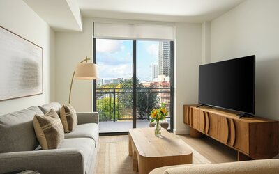 Sense28 Edgewater, an AvantStay Hotel
