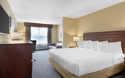 Best Western Plus Fredericton Hotel & Suites