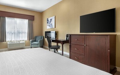 Best Western Plus Fredericton Hotel & Suites