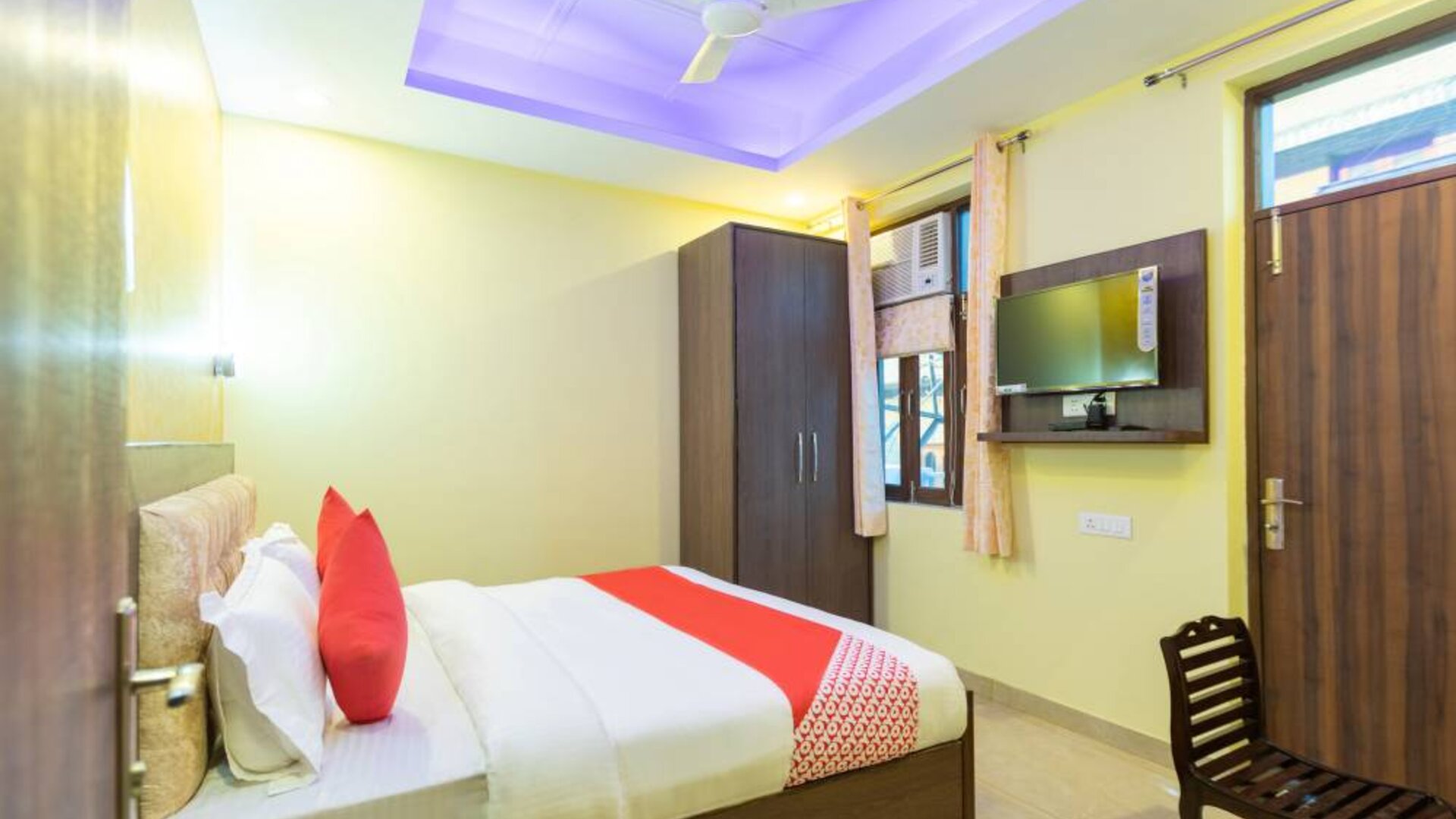 Airport Hotel Redstone