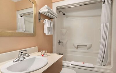 Days Inn by Wyndham Fredericton