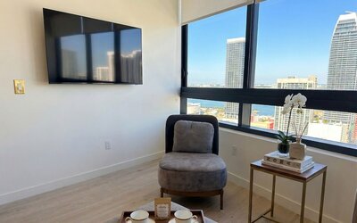 Miami Vacation Rentals - District 225