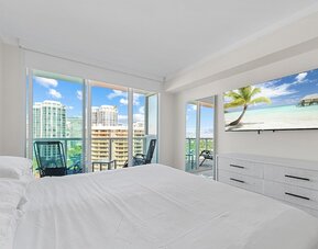 Arya Residences & Suites