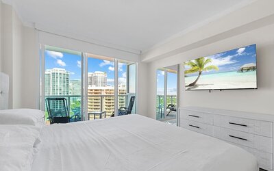 Arya Residences & Suites
