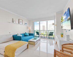 Arya Residences & Suites