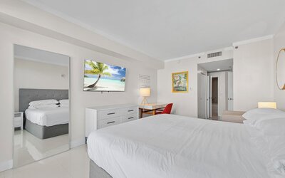 Arya Residences & Suites