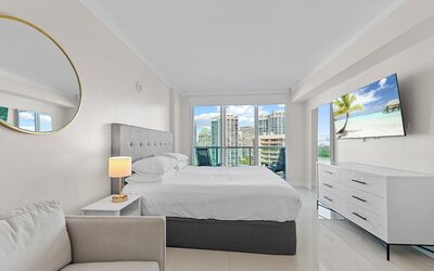 Arya Residences & Suites