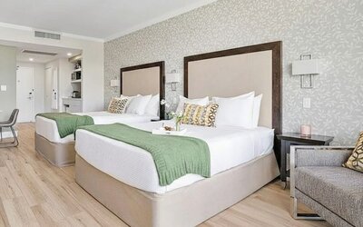 Arya Residences & Suites