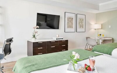 Arya Residences & Suites