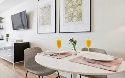 Arya Residences & Suites