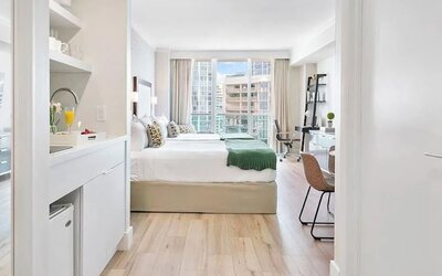 Arya Residences & Suites