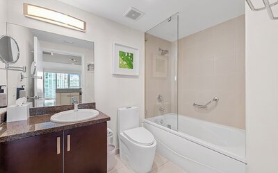 Arya Residences & Suites