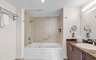 Arya Residences & Suites