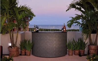 Arya Residences & Suites