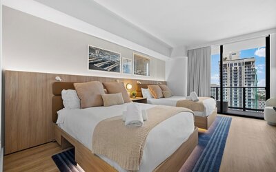 Lux Studio W City Views and Pool