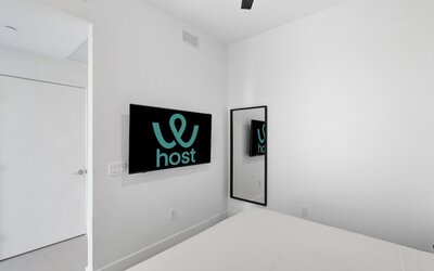 Lux Studio W City Views and Pool
