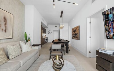 Lux Studio W City Views and Pool