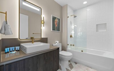 Lux Studio W City Views and Pool