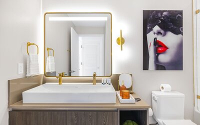 Lux Studio W City Views and Pool