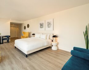 Kenmore Village Hotel, South Beach