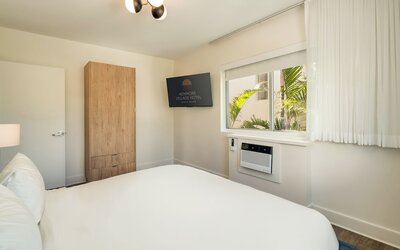 Kenmore Village Hotel, South Beach