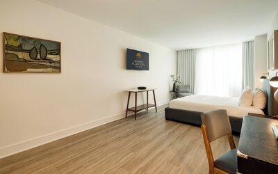 Kenmore Village Hotel, South Beach
