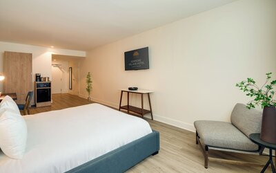 Kenmore Village Hotel, South Beach