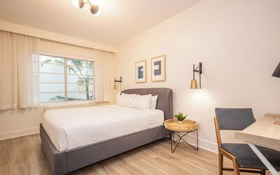 Kenmore Village Hotel, South Beach