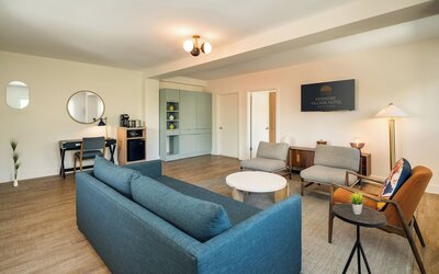 Kenmore Village Hotel, South Beach