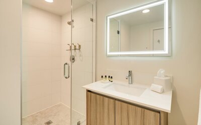 Kenmore Village Hotel, South Beach