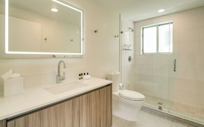 Kenmore Village Hotel, South Beach
