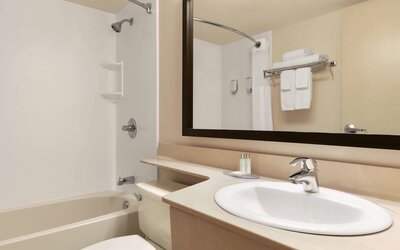 Travelodge Suites by Wyndham Moncton