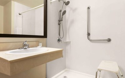 Travelodge Suites by Wyndham Moncton