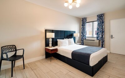 Waterside Hotel and Suites