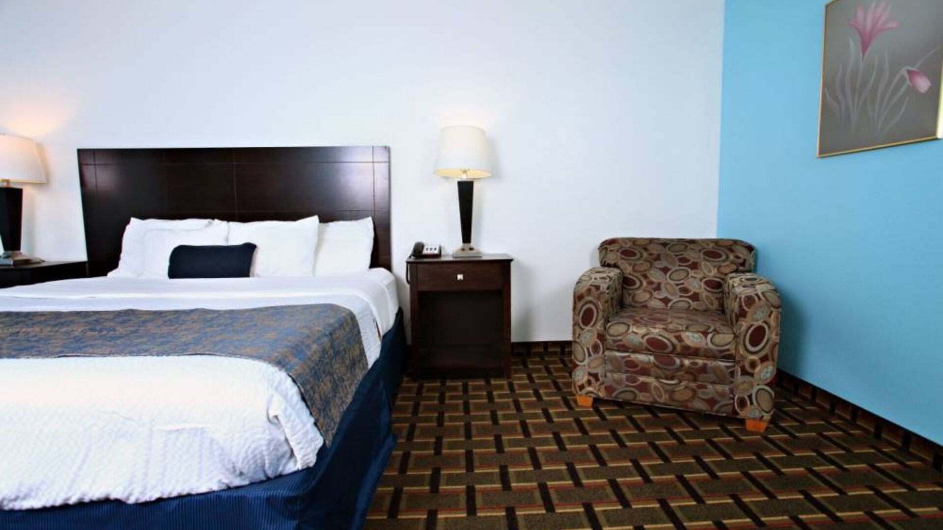 Day use room at Coratel Inn & Suites By Jasper Newton.
