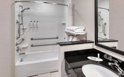 Fairfield Inn & Suites by Marriott Moncton