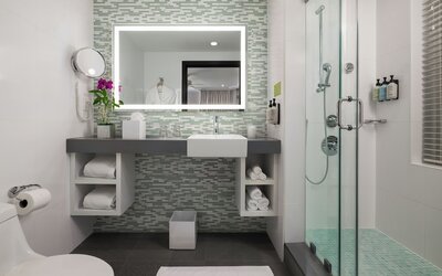 The Palms Hotel & Spa