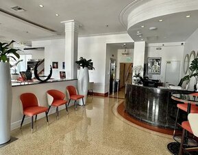 Avalon Hotel