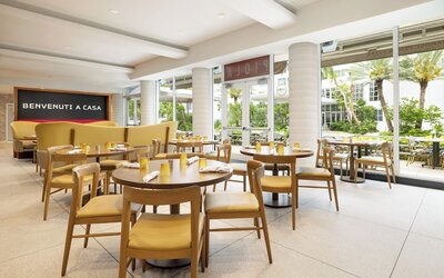Hotel Continental Miami Beach, Tapestry Collection by Hilton