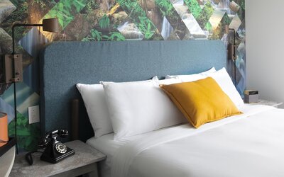 Canvas Moncton, Tapestry Collection by Hilton