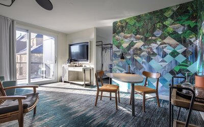 Canvas Moncton, Tapestry Collection by Hilton